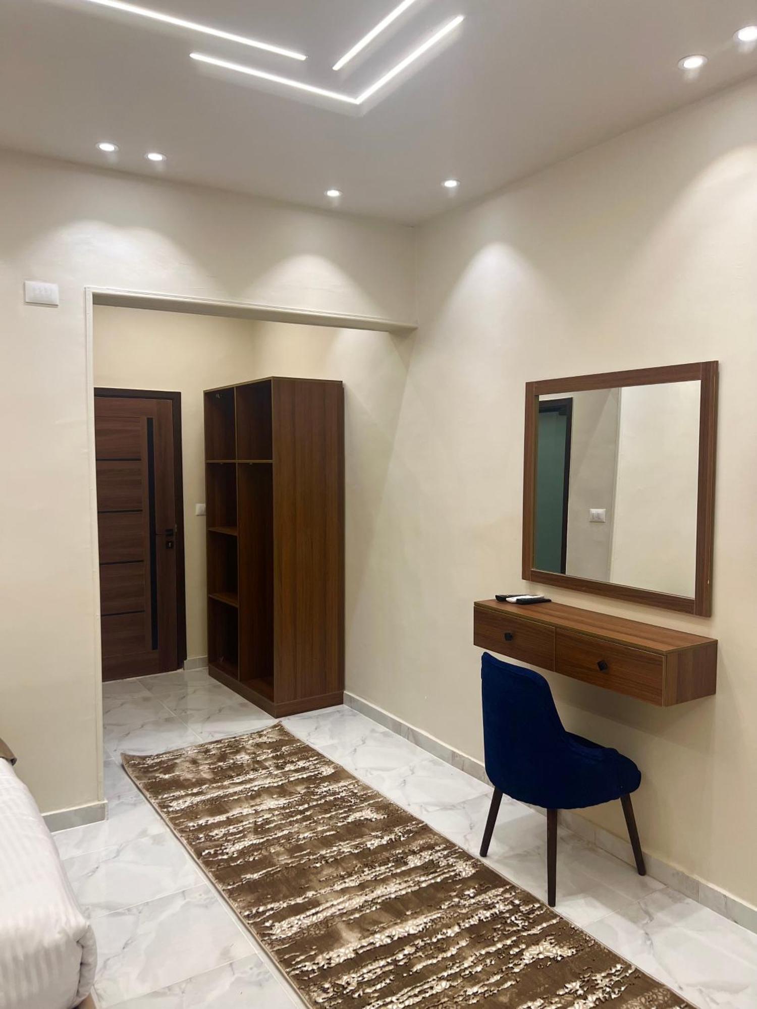 New Glamour Pyramids Hotel