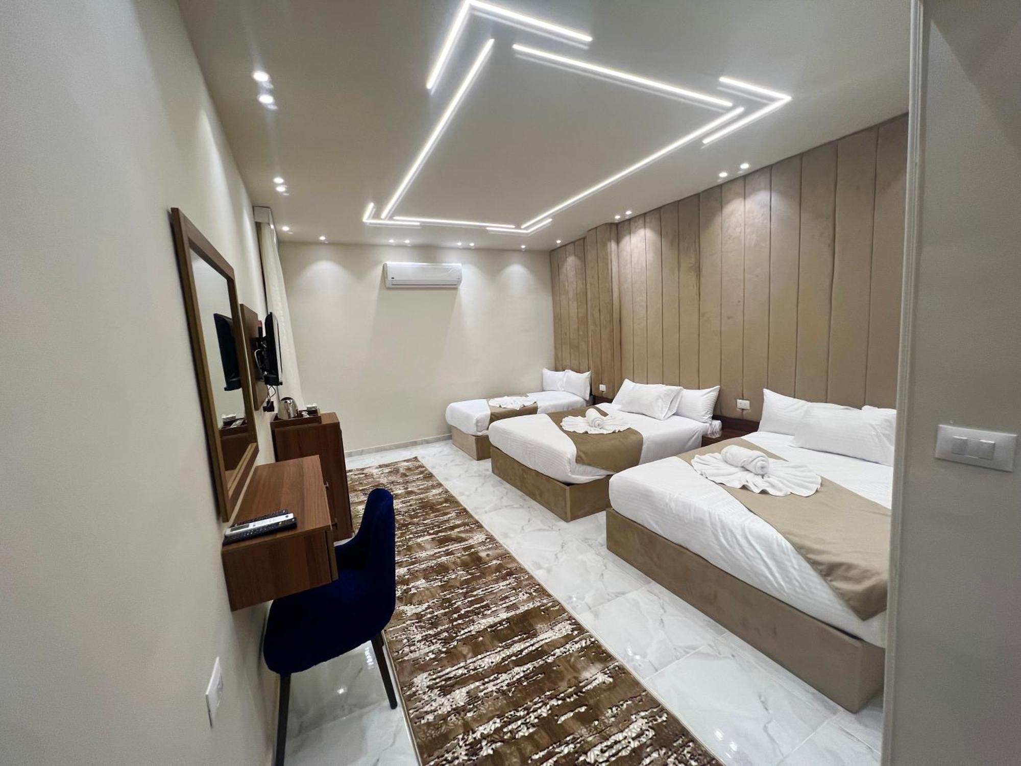 New Glamour Pyramids Hotel 3*