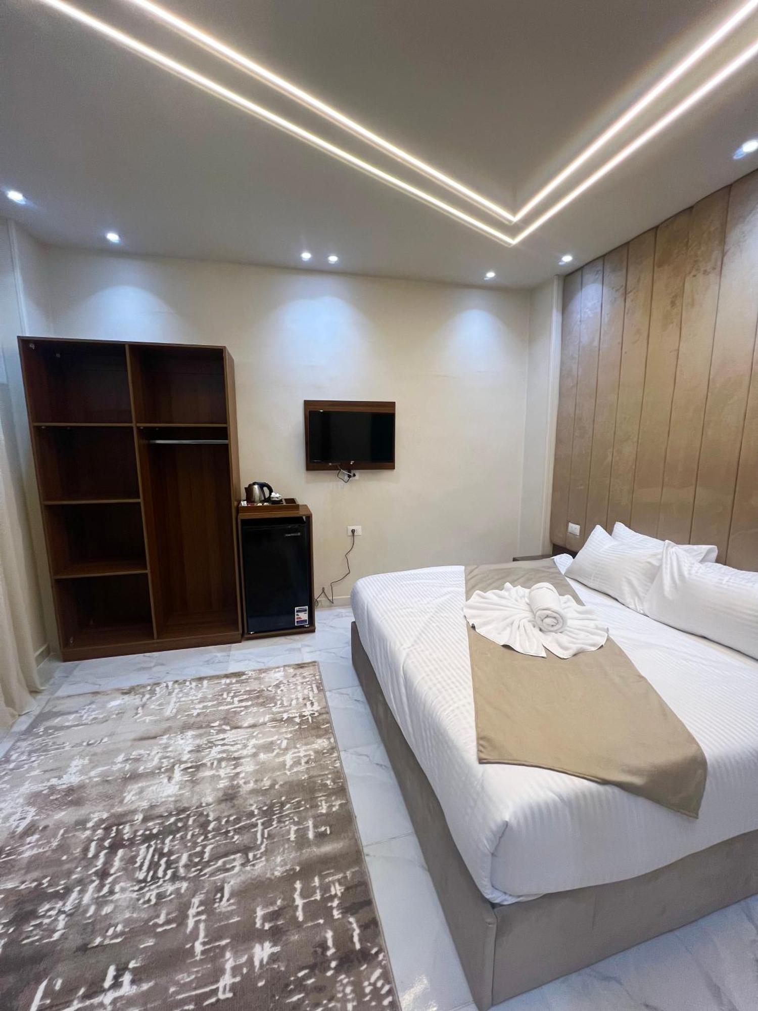 New Glamour Pyramids Hotel Kafret el-Gabal